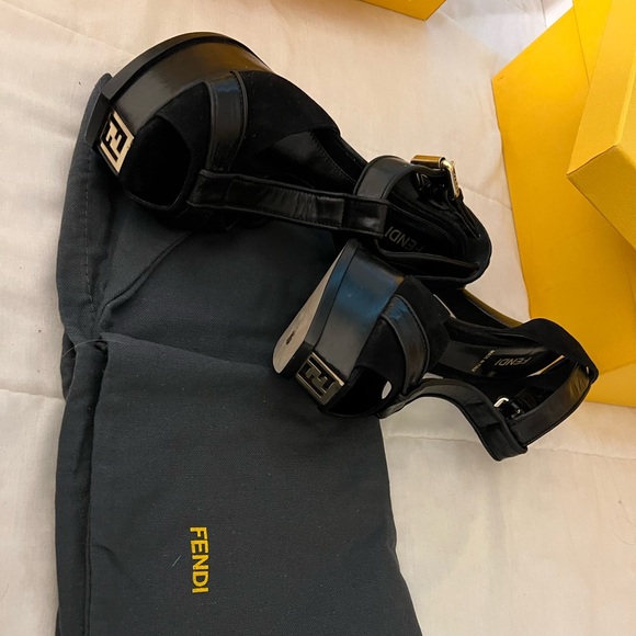 Fendi Women’s High Heels Black/Gold Metal Original Box & Packing - Picture 2 of 12